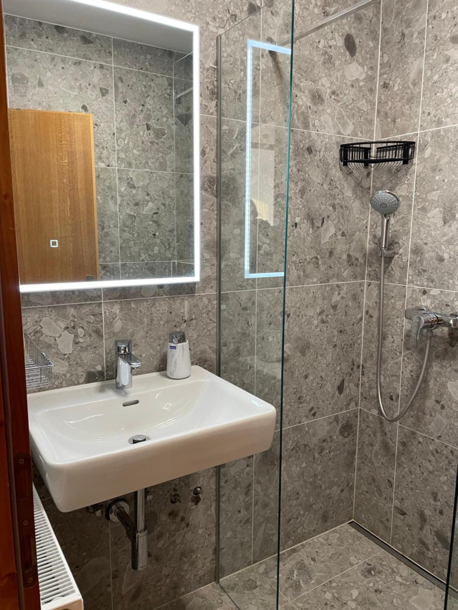 Hisa Stekar Villa Kojsko Стая снимка